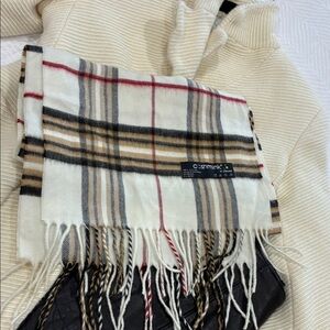 V. FRAAS Cashmink Striped Scarf in Cream and Black